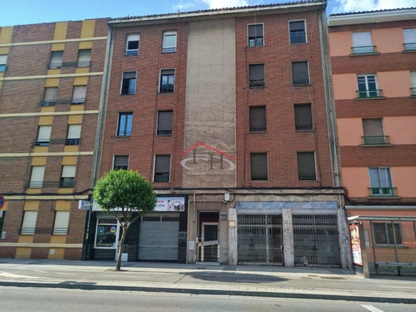 LOCAL COMERCIAL EN FERNÁNDEZ LADREDA