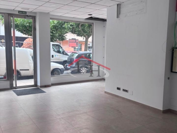 LOCAL COMERCIAL EN LA AVENIDA LANCIA