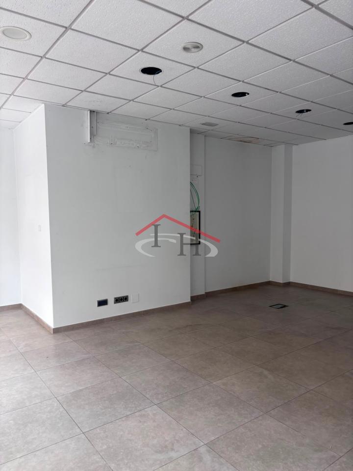 LOCAL COMERCIAL EN LA AVENIDA LANCIA