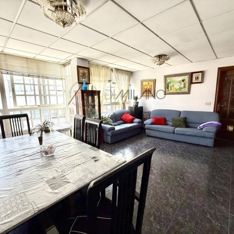 Piso de 4 habitaciones y 110 m² en O Calvario