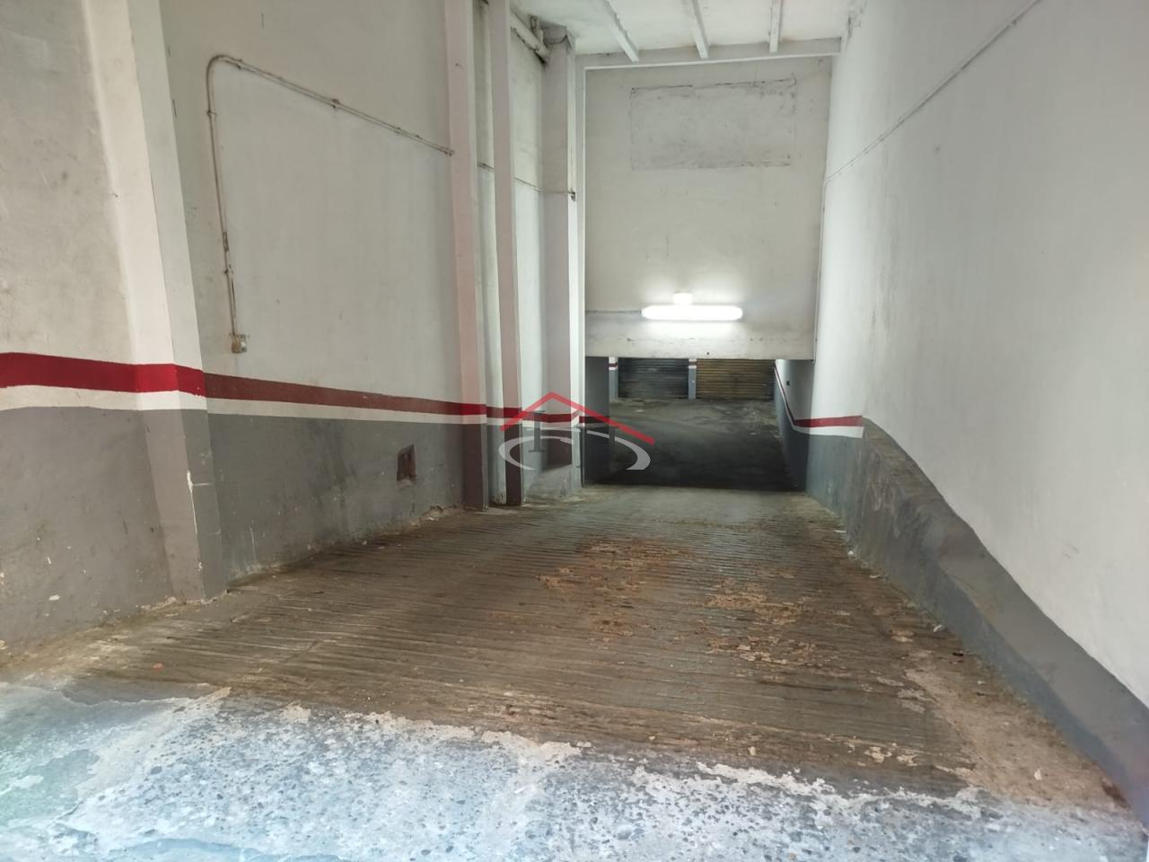 PISO CON GARAJE EN EL CASCO HISTÓRICO