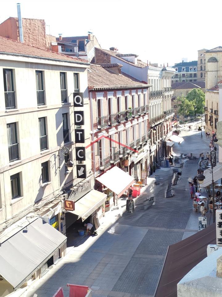 178699238006100172890_178603321556 DÚPLEX CON GARAJE Y TRASTERO EN LA CALLE CERVANTES