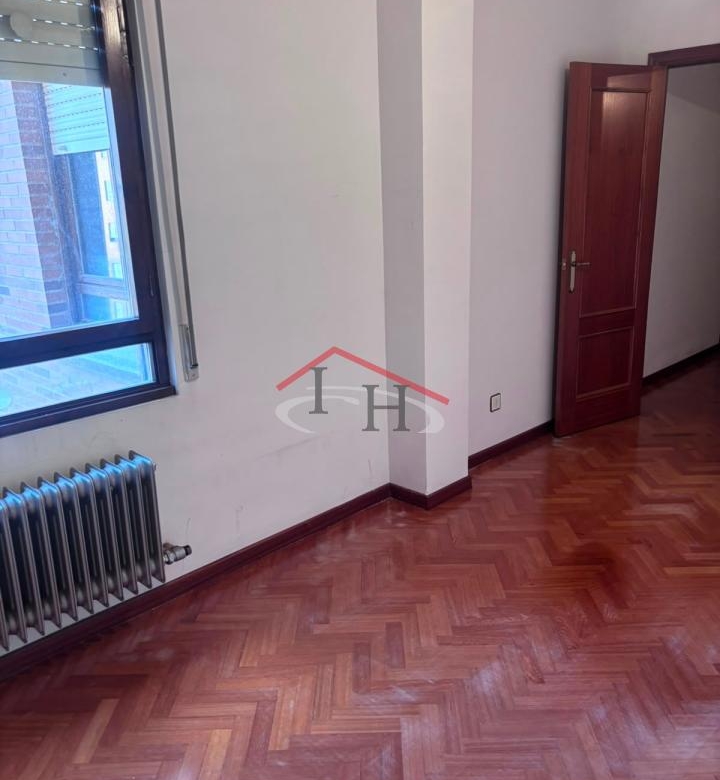 PISO PARA ACTUALIZAR CON GARAJE Y TRASTERO