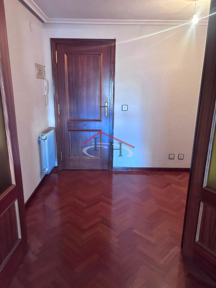 178706951949000172905_178706607805 PISO PARA ACTUALIZAR CON GARAJE Y TRASTERO