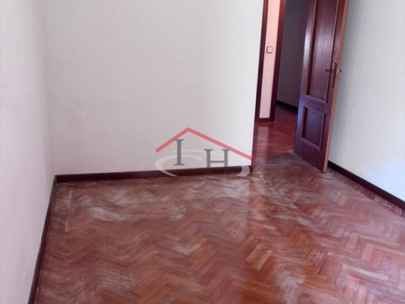 PISO PARA ACTUALIZAR CON GARAJE Y TRASTERO