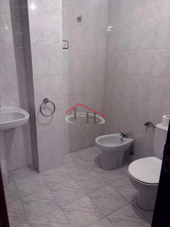 178706952352500172905_178706607664 PISO PARA ACTUALIZAR CON GARAJE Y TRASTERO