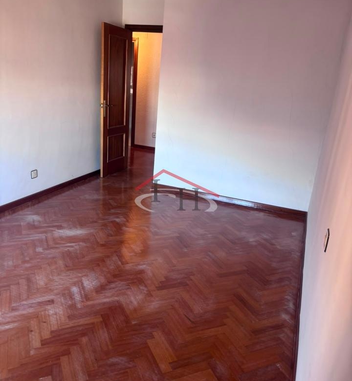 PISO PARA ACTUALIZAR CON GARAJE Y TRASTERO