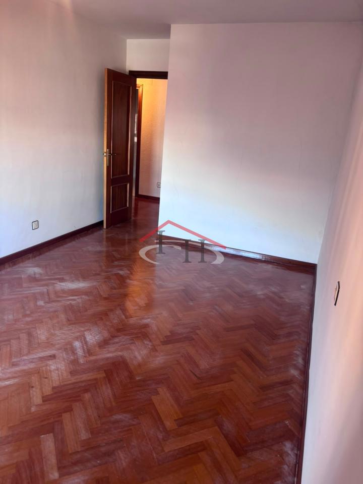 178706952446000172905_178706607407 PISO PARA ACTUALIZAR CON GARAJE Y TRASTERO