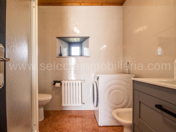 CASA TOTALMENTE REFORMADA