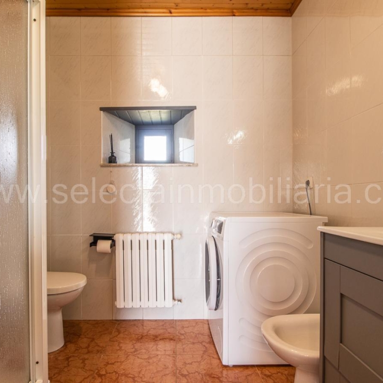 CASA TOTALMENTE REFORMADA