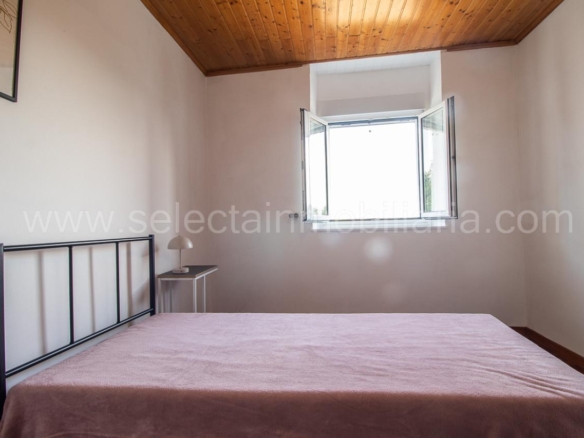 CASA TOTALMENTE REFORMADA