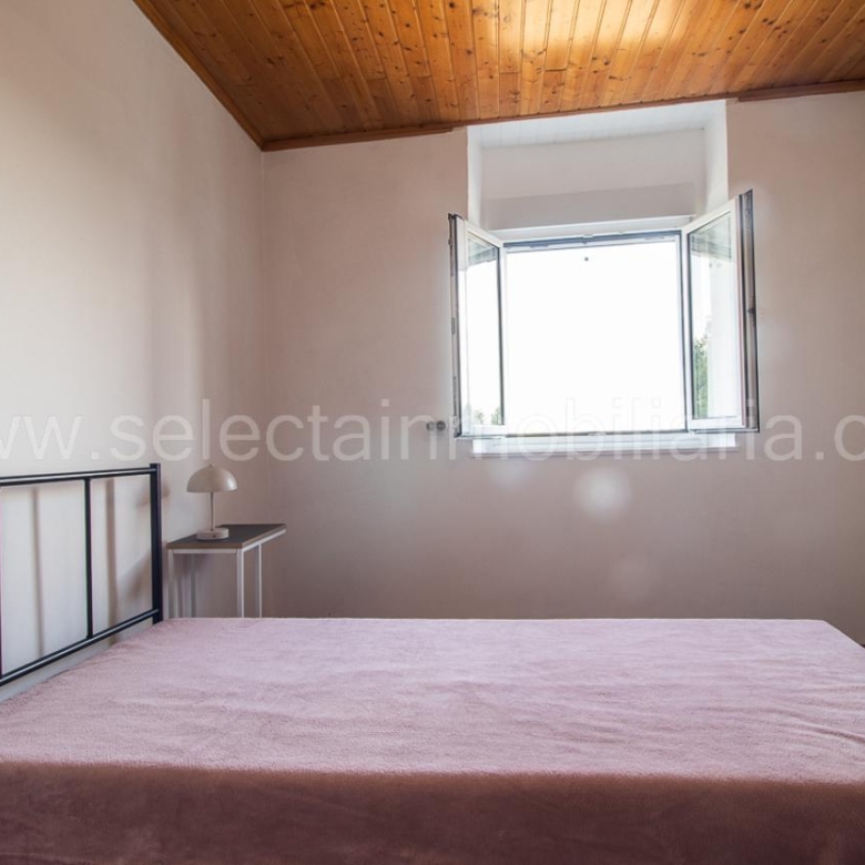 CASA TOTALMENTE REFORMADA