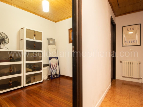 CASA TOTALMENTE REFORMADA