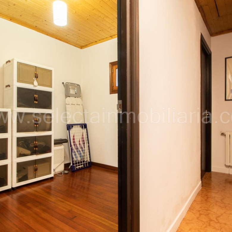 CASA TOTALMENTE REFORMADA