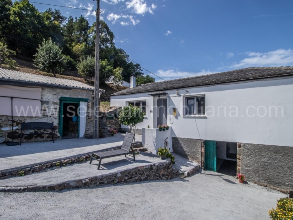 CASA TOTALMENTE REFORMADA