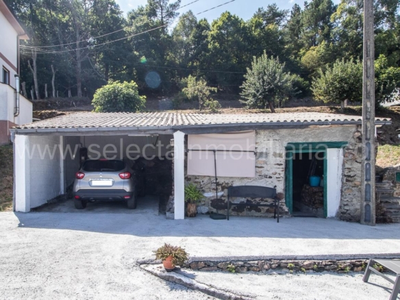 CASA TOTALMENTE REFORMADA
