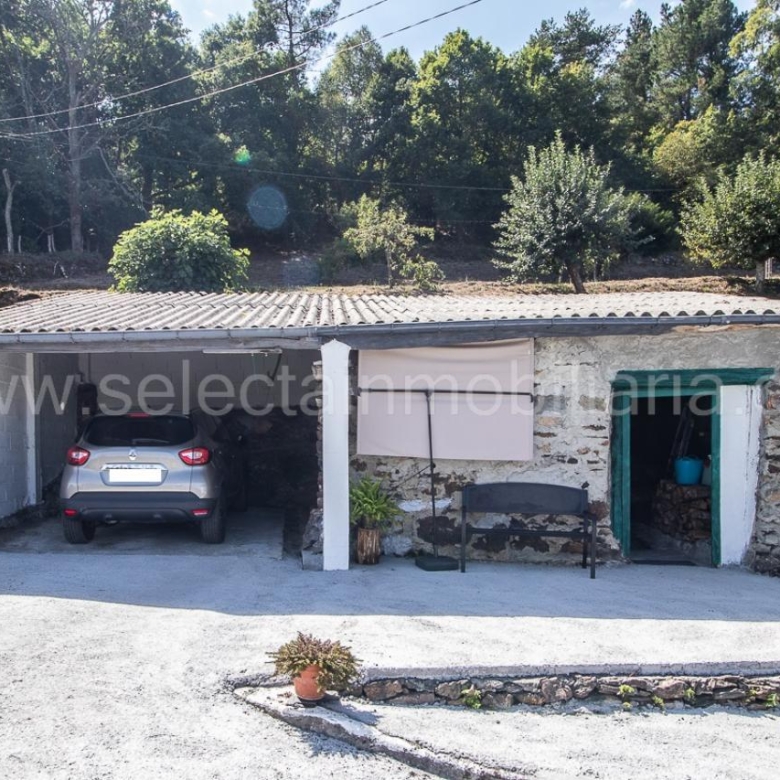CASA TOTALMENTE REFORMADA