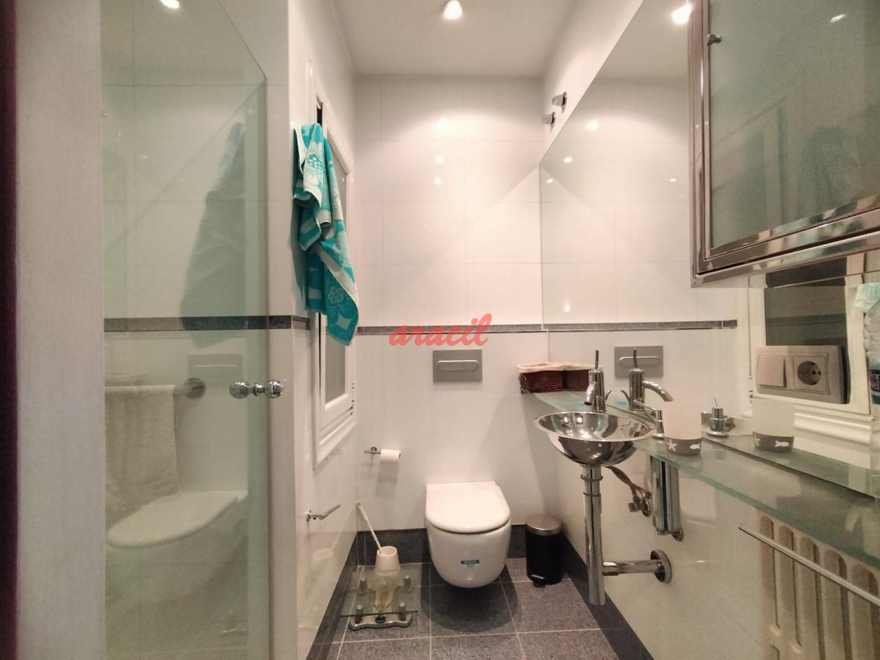 178842987344600172464_171388875910 Piso en calle Concejo