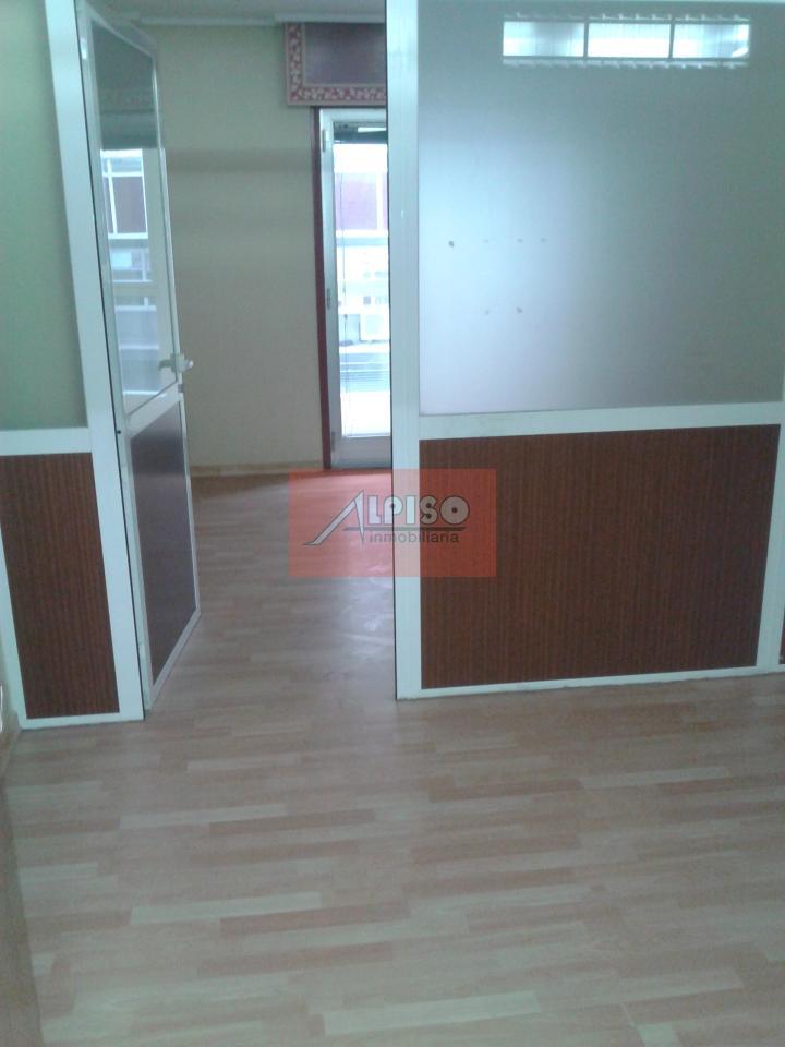 149754509300009890_14975448114 Oficina alquiler Centro