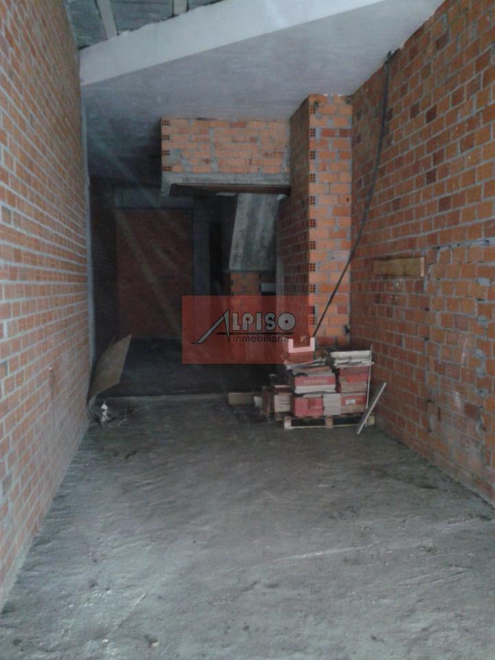 151937736200011318_15193772433 Local Centro