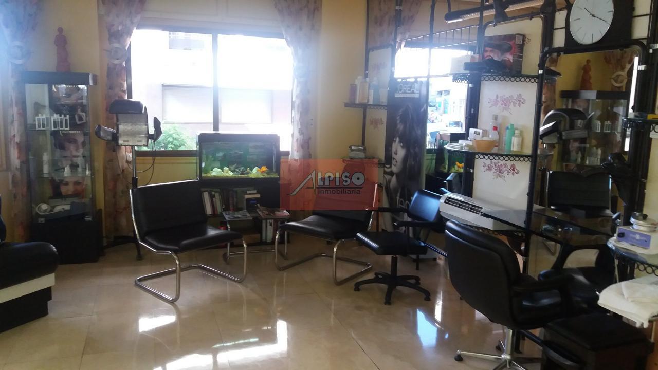 152907208300011944_15290600750 Alquiler peluquería centro