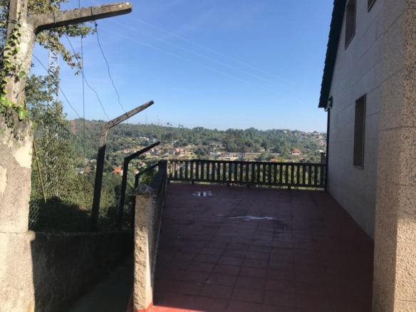 SE VENDE CASA EN CASTADÓN