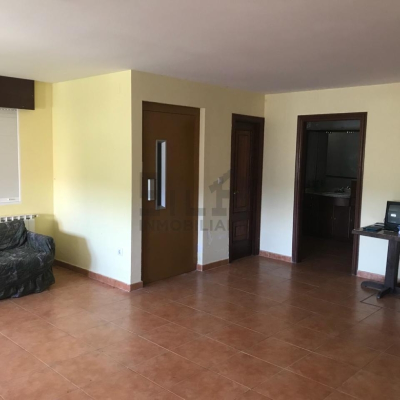SE VENDE CASA EN CASTADÓN