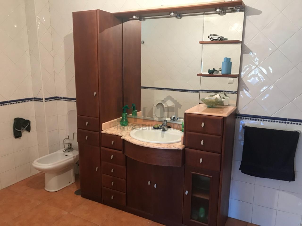 SE VENDE CASA EN CASTADÓN
