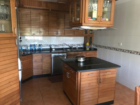 SE VENDE CASA EN CASTADÓN