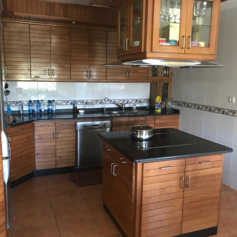 SE VENDE CASA EN CASTADÓN
