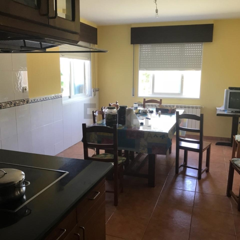 SE VENDE CASA EN CASTADÓN