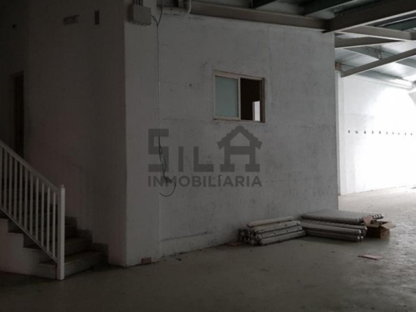 SE ALQUILA BAJO COMERCIAL ZONA VEINTIUNO