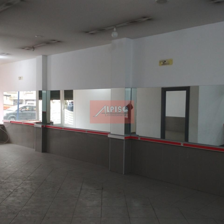 Alquiler Bajo Zona Jardín Posio