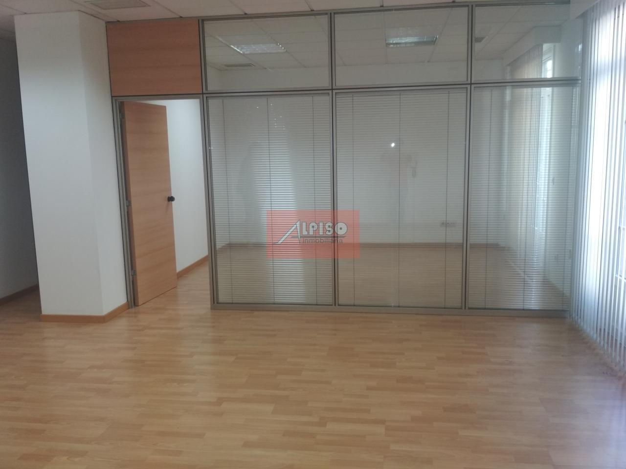 156813750300015765_15681343947 Oficina en Ourense
