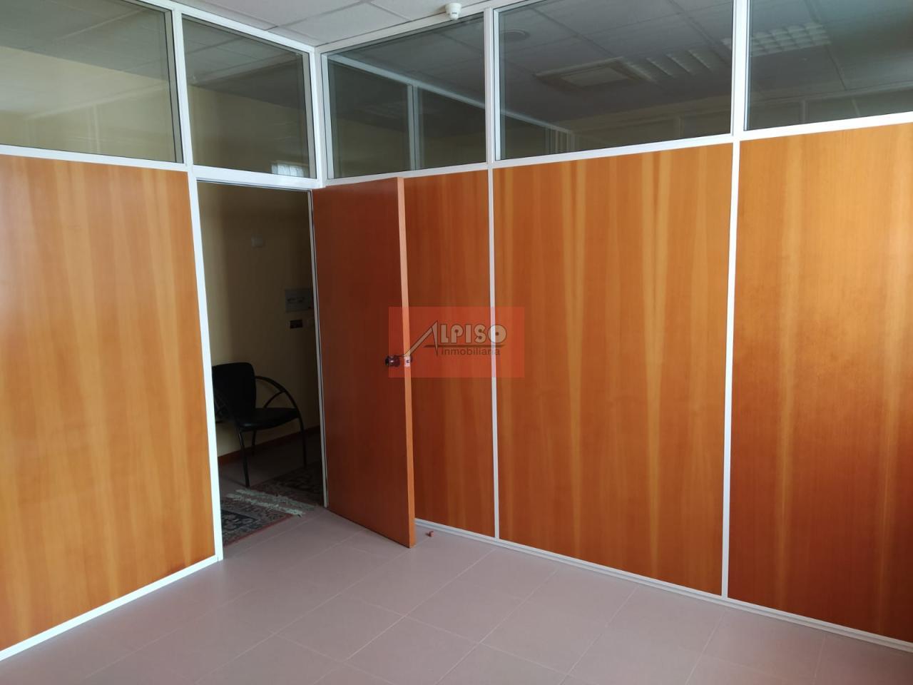 157978012800016426_15797799501 Oficina en Ourense