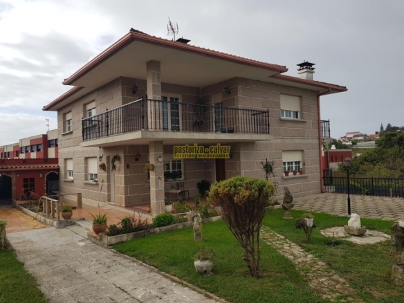 Chalet en Cangas