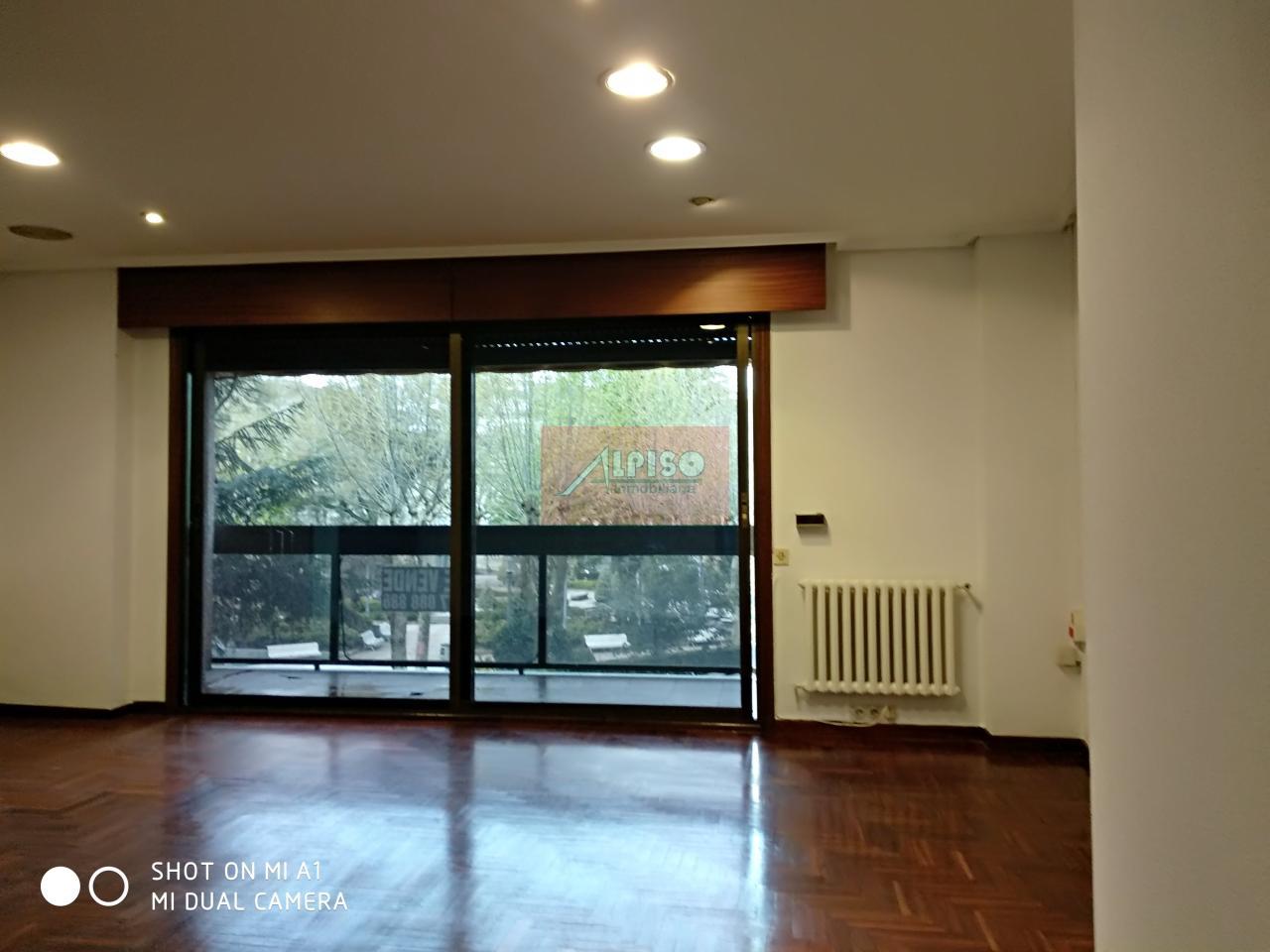 161408236700018959_16140811403 Oficina en Ourense