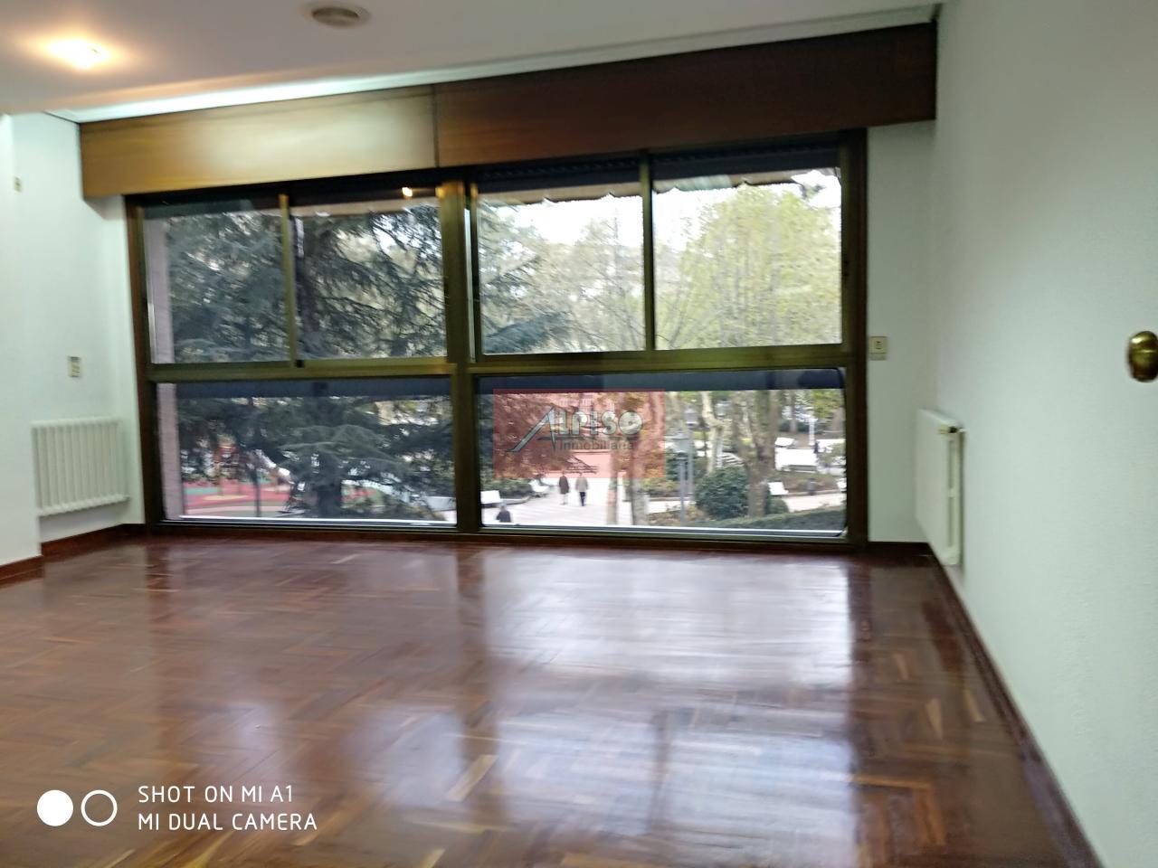 161408237000018959_16140811494 Oficina en Ourense