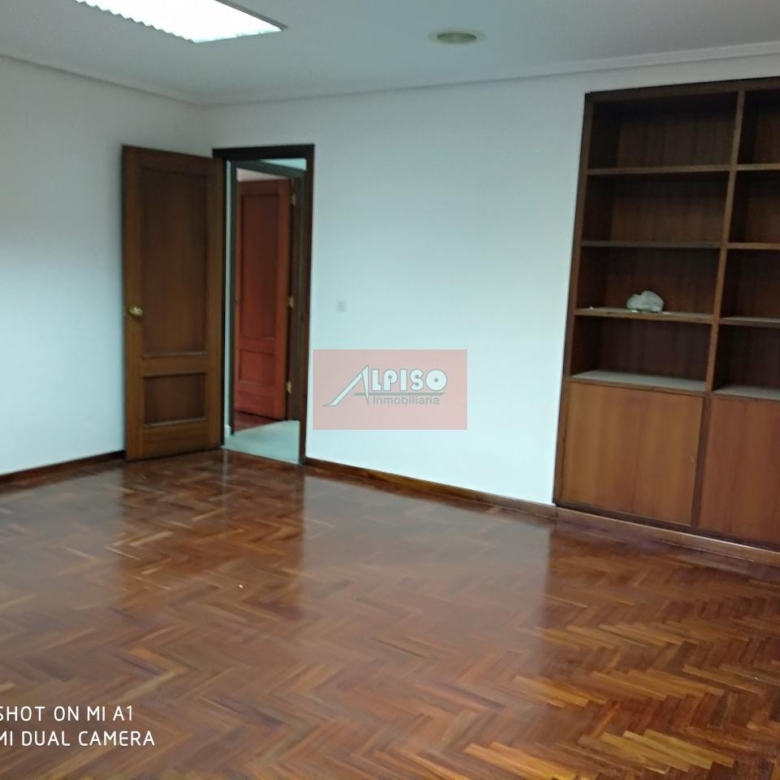 Oficina en Ourense