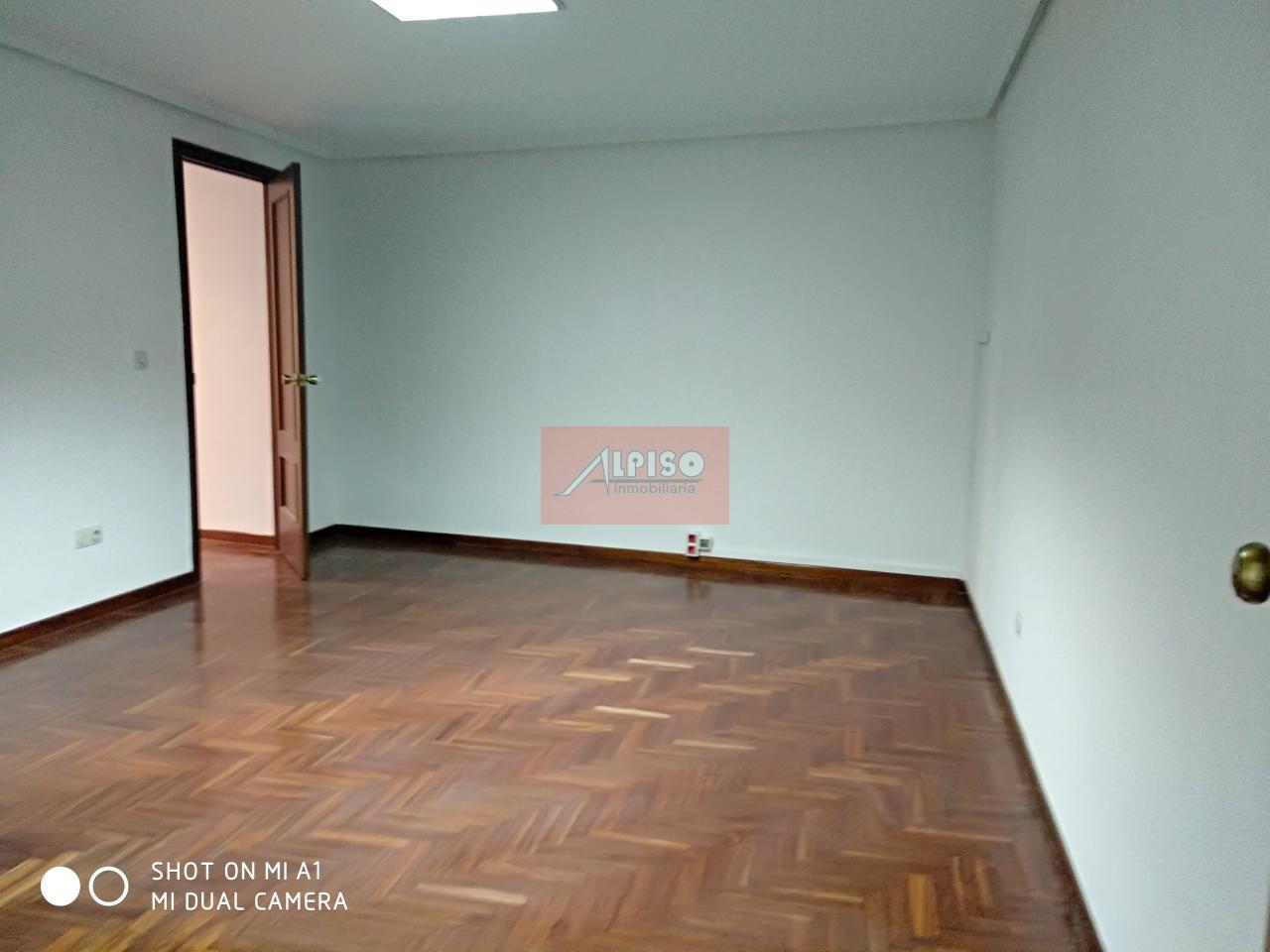161408237200018959_16140811561 Oficina en Ourense