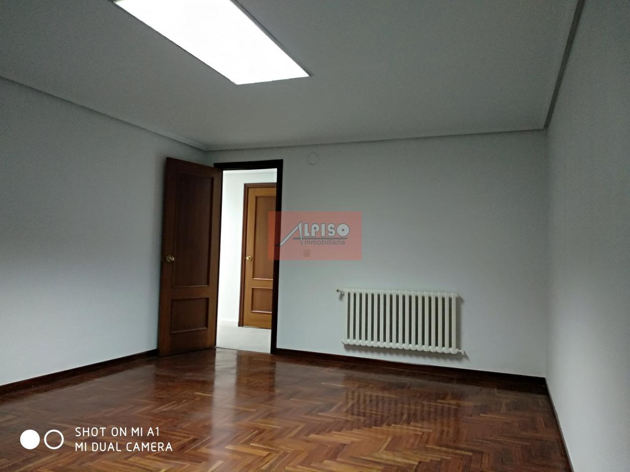 161408237200018959_16140811584 Oficina en Ourense
