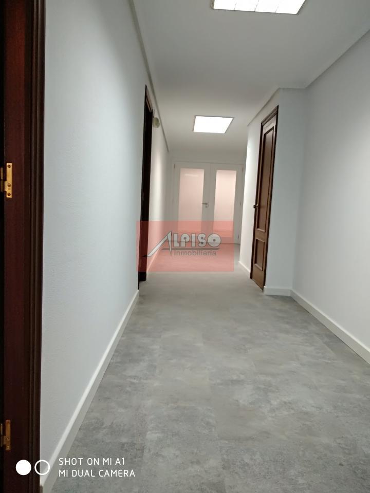 161408309900018960_16140828760 Oficina en Ourense