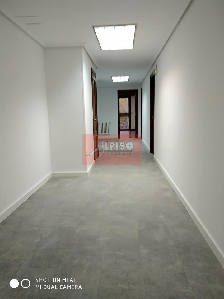 161408310000018960_16140828800 Oficina en Ourense