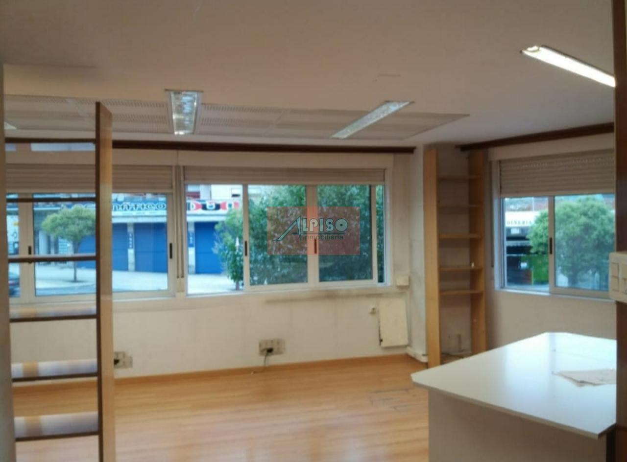 161539030000019152_16153667978 Oficina en Ourense