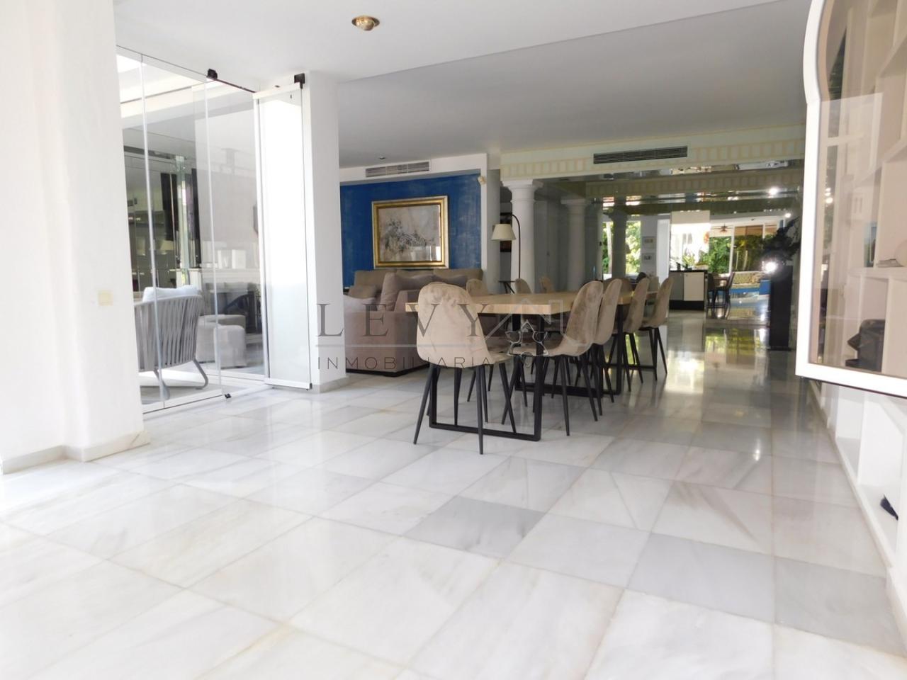 Apartamento en Puerto Banús