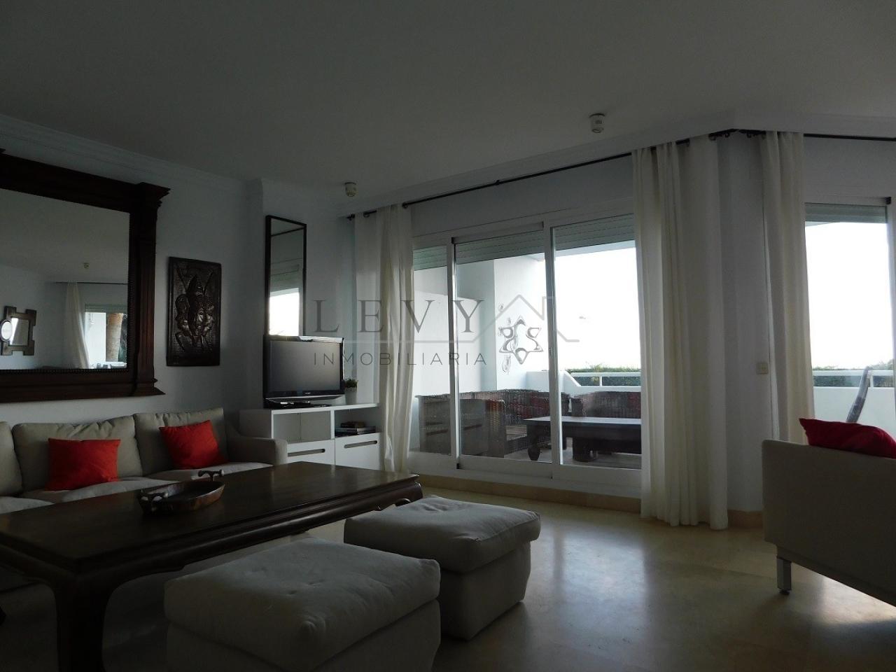 162453148300122179_16225343594 Apartamento en Puerto Banús