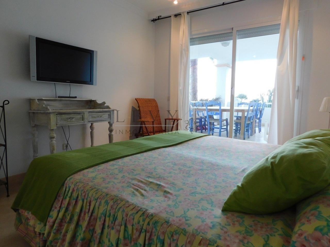 162453149200122179_16225343785 Apartamento en Puerto Banús