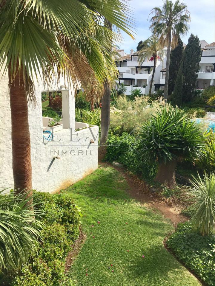 162453157200122185_16225340191 Apartamento en Marbella