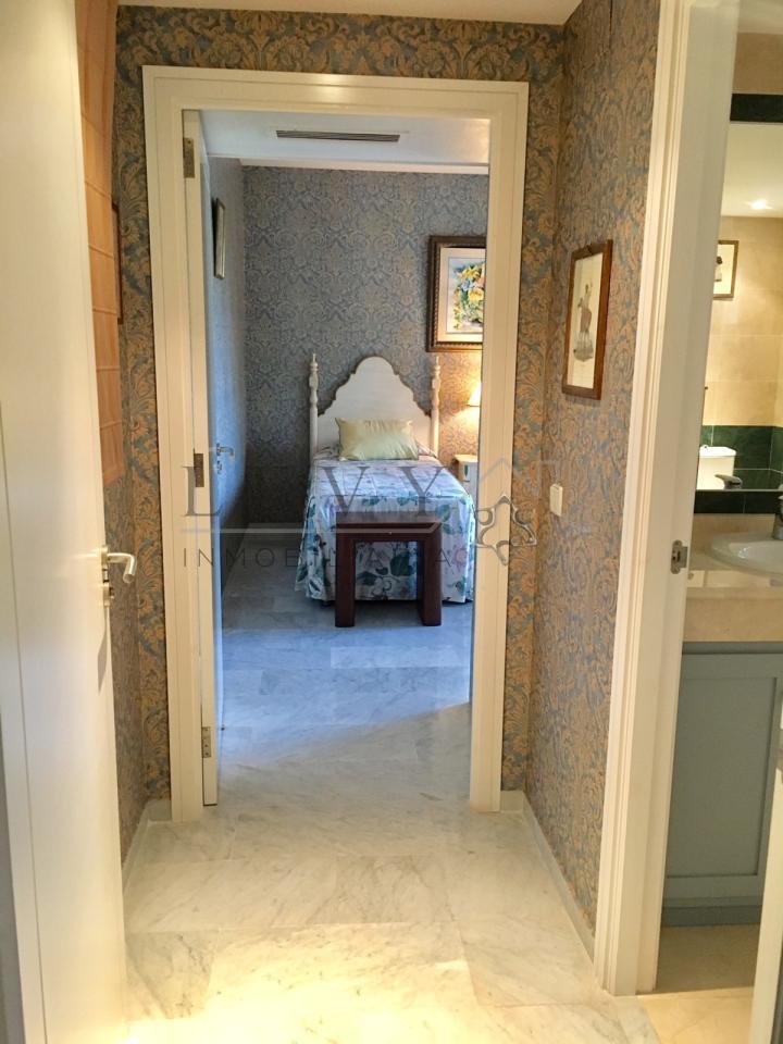 162453157700122185_16225340457 Apartamento en Marbella