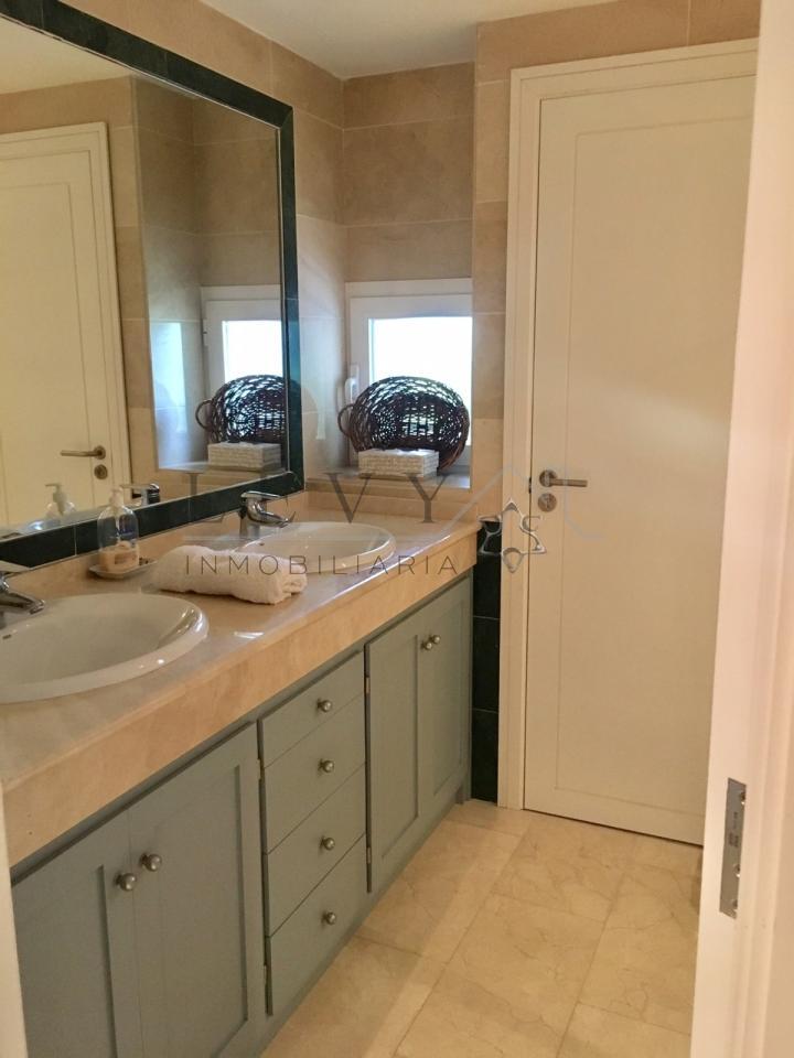 162453157700122185_16225340658 Apartamento en Marbella